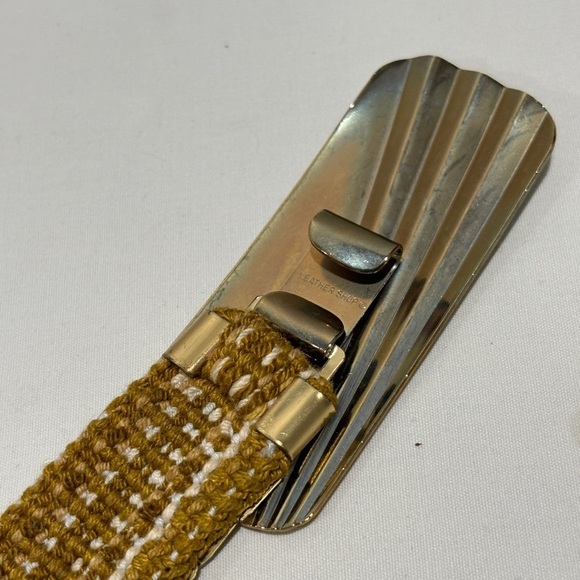 Vintage 70’s 80’s shiny gold link stretchy slinky belt - Picture 4 of 10